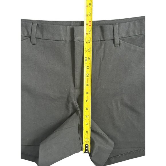 Old Navy Plus Size High-Waisted Pixie Trouser Shorts 5" Inseam Black Size 20 - Picture 11 of 12